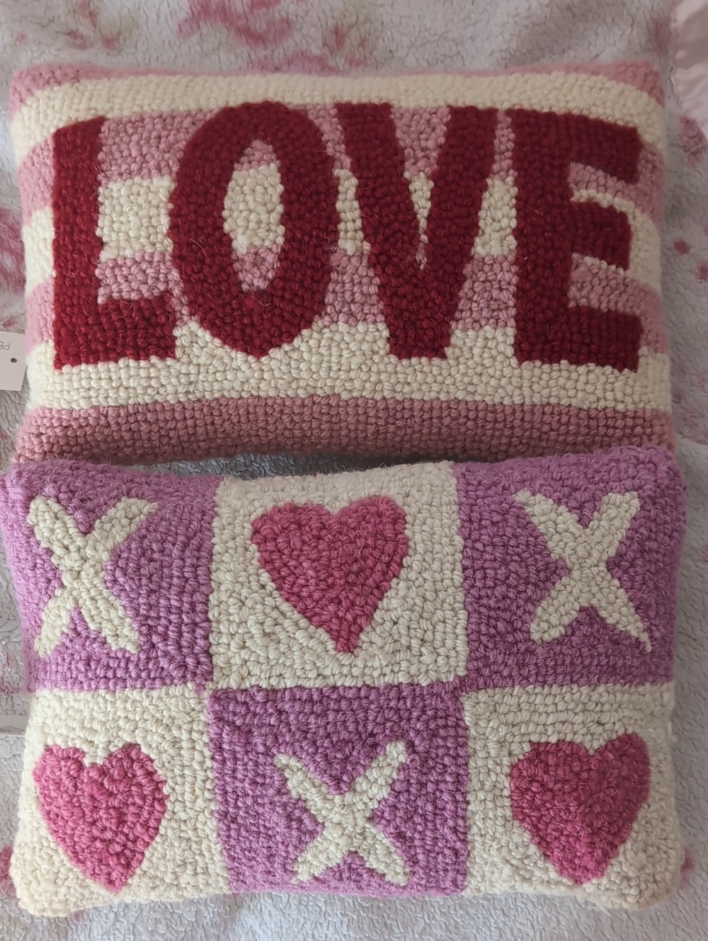 NWT 2 Valentine Peking Handicraft Throw Pillows Love XO Pink Red White 🤍